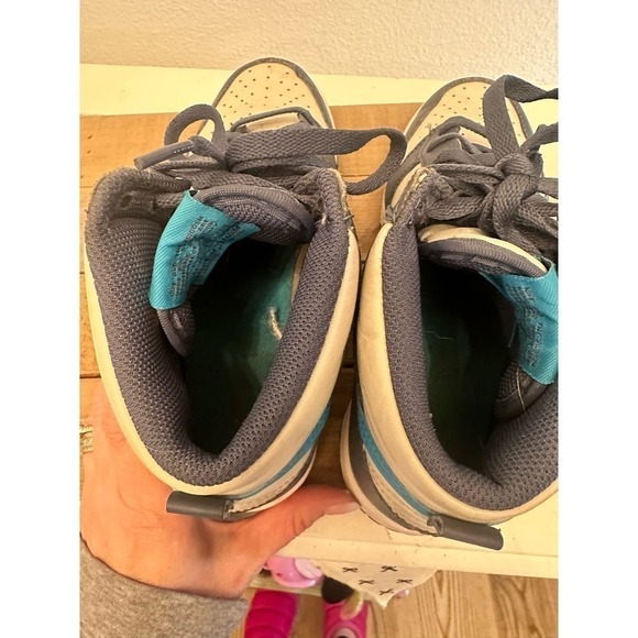 Nike Dunks, light bone, diffused blue youth size 5 1/2 Authentic - Picture 5 of 10